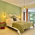 Casa Mariposa 2 *